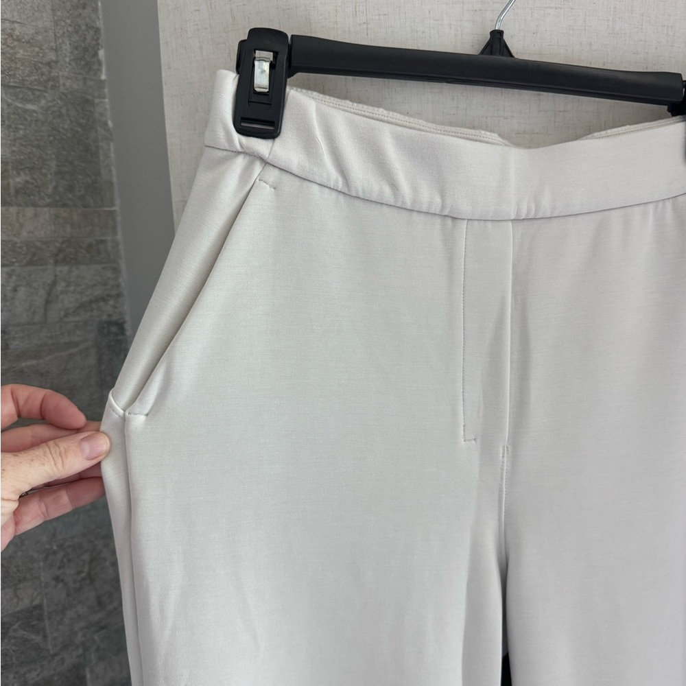 Lululemon cream joggers size 6